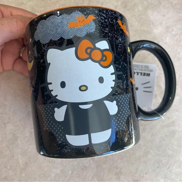 Sanrio Hello Kitty Happy Halloween Mug - Picture 3 of 4